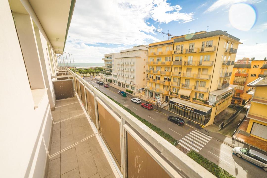 Hotel Grand Prix Sottomarina Exterior foto